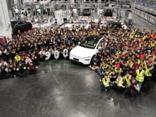 特斯拉全球产量突破900万辆！中国上海工厂贡献近半 ！