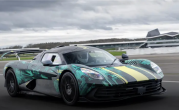 V8+三电机！阿斯顿·马丁首款混动超跑曝光：全球限量999台 ！