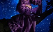 “神仙姐姐”刘亦菲迪士尼公主出场：主演新片将上映 紫罗兰褶边裙美爆 ！