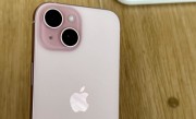iPhone 15开售日果粉排长队：黄牛加价 但双11买更香 ！