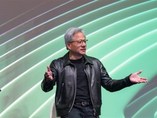 已告知中国客户春节前出货 欲交付最多8万颗H200芯片：英伟达回应！ 