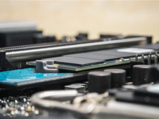 PCIe 5.0硬盘狂飙14GB/s：除非这三类人 否则别买 !