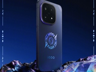 限量发售！iQOO 15王者荣耀十周年典藏版公布 !