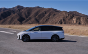 新能源汽车不再焦虑：平均导航距离看齐燃油车 1000公里+大增6倍 !