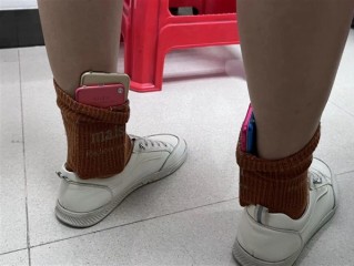苹果一代经典重现江湖！女子裤子、袜子藏18台iPod touch进境被查 !