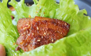 煎肉怎么腌制（香煎五花肉的所需食材及具体做法介绍） ！