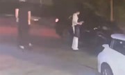 6人开奔驰轿车在餐馆消费370元逃单 网友：还超载了 !