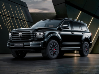 比黑夜还要纯粹 全新坦克500黑武士上市：36.5万起 ！