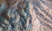 卫星俯瞰盘龙古道：帕米尔高原上的600道弯 仿佛一条巨龙 !