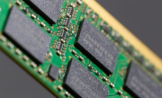 价格反超DDR5！三星、美光陆续停产DDR4遭追价抢货 ！