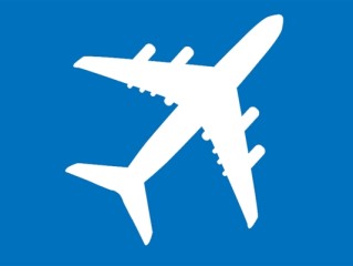 上海机场2名外国人躺卧霸占6个座：无视旅客劝阻 !