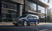 全球首款鸿蒙座舱MPV 江淮瑞风RF8上市：16.99万起 !