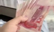 丈夫向小17岁情人转162万 妻子起诉 还钱！一审判决：全部返还！