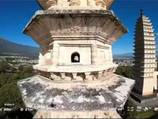 无人机擅自穿越大理千年古塔时炸机 当地景区：将会追责 ！