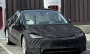 首搭赛车同款运动座椅：特斯拉 Model 3高性能版谍照曝光 ！