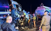 泰国一雪佛兰科帕奇发生严重事故：车内10人死了8个 ！