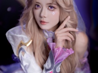 摄人心魄！《LOL》主持人骆歆水晶玫瑰女警COS美照 !