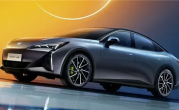 800V+双电机！极狐全新中级轿车阿尔法S5上市：售19.98万起 ！