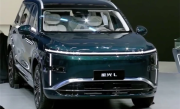 10万级大六座插混SUV！五菱星光L实车亮相：综合续航超1100km !