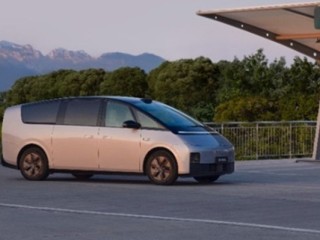 上海MEGA起火后 理想主动宣布召回!专家:成熟企业应有的责任感和担当 !