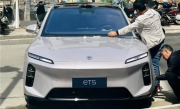 新款蔚来ET5实车曝光：前脸焕新 5-6月有望上市 ！