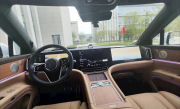 余承东口中1000万元内最好的SUV！问界M9内饰曝光：三联屏 ！