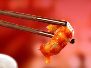 小龙虾价格腰斩 业内人士：还会再降 ！