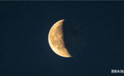 年度最大上弦月2月24日现身！大年初八肉眼欣赏 ！