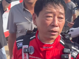 真车圈老炮！61岁的魏建军驾驶哈弗H9 亲自参加敦煌拉力赛 !