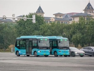 1.8元打车 “网约公交车”来了：可自行设置上下车点 !