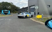 小米SU7 Ultra原型车现身：大尾翼、宽车体、黄色闪电 !