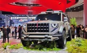 得卖多少钱才合适 红旗首款硬派越野车亮相：四电机的巨无霸 !