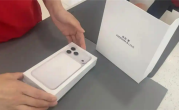 iPhone降价 胖东来联系顾客退差价：有顾客已经收到退款 ！