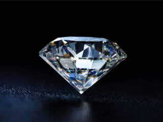 女子6年前3万6的钻戒现在只值四五百 就这还是看戒指圈是铂金份上：网友感慨 ！