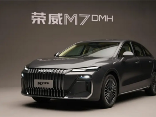 荣威中大型轿车M7 DMH实车首秀！将于下半年上市 !