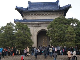 南京必玩的十大景点（推荐南京市的必玩景点） ！