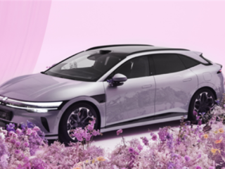 受芯片暴涨影响 极氪007GT焕新版预计最高涨价8000元 ！