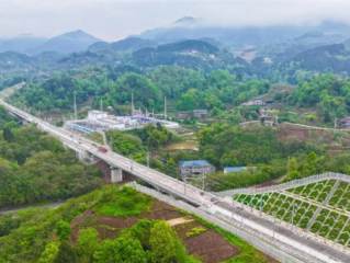 全长251公里！新渝万高铁正线56座隧道全部贯通 ！