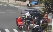 男子1个月骑车碰瓷15起：专挑女司机或豪华车下手 ！